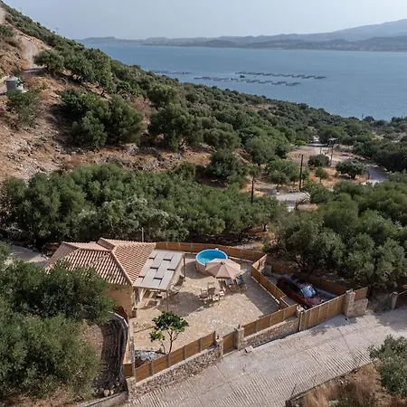 بيت للعطل Tzortzatos Tiny Kourouklata