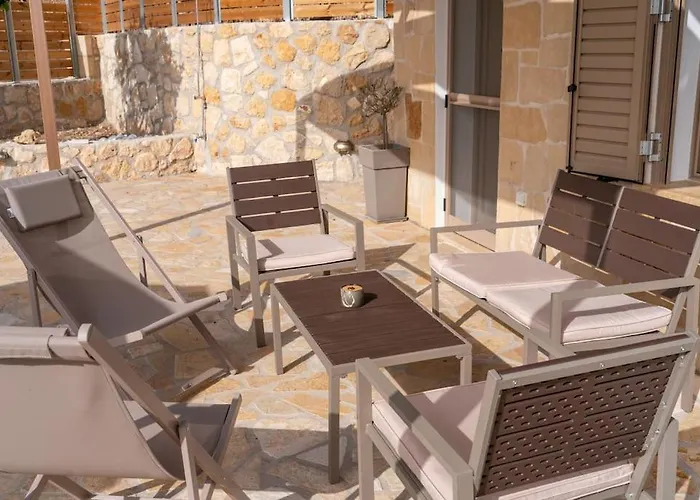 別荘 Tzortzatos Tiny *