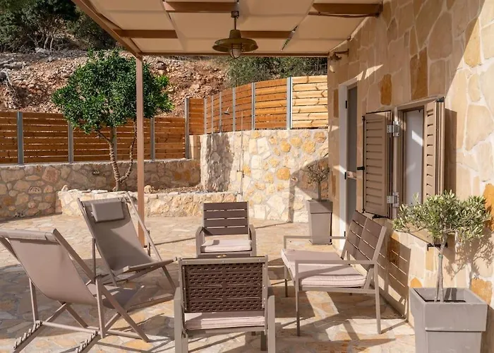 Tzortzatos Tiny * Kourouklata