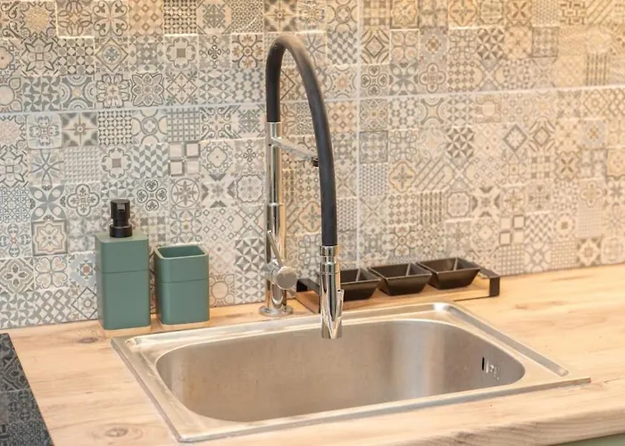 Tzortzatos Tiny * Kourouklata